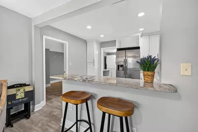 5717 2nd Avenue N, Saint Petersburg, FL 33710 - Photo 9