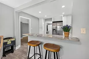 5717 2nd Ave N, Saint Petersburg, FL 33710 - Photo 9