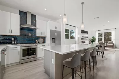 307 15th Street N, Saint Petersburg, FL 33705 - Photo 11