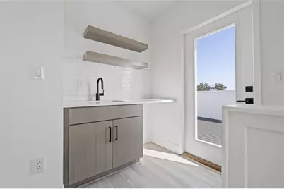 307 15th Street N, Saint Petersburg, FL 33705 - Photo 33