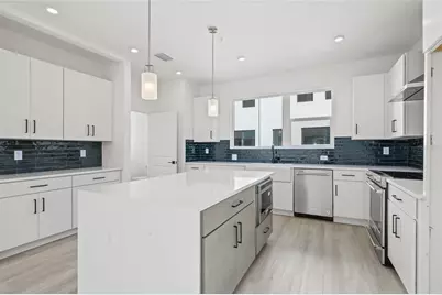 307 15th Street N, Saint Petersburg, FL 33705 - Photo 15