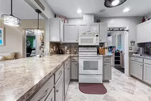 1308 Bluewater Dr, Sun City Center, FL 33573 - Photo 13