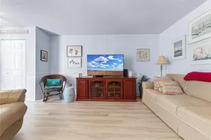 1308 Bluewater Dr, Sun City Center, FL 33573 - Photo 7