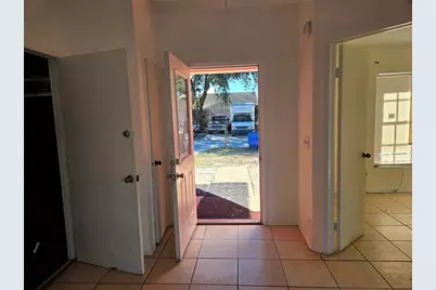 9224 Camino Villa Boulevard, Tampa, FL 33635 - Photo 7