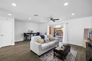 13952 Fletchers Mill Dr, Tampa, FL 33613 - Photo 9