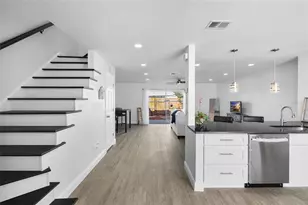 13952 Fletchers Mill Dr, Tampa, FL 33613 - Photo 3