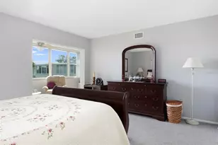 8101 11th St N, Saint Petersburg, FL 33702 - Photo 19