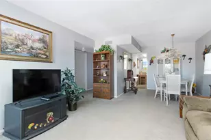8101 11th St N, Saint Petersburg, FL 33702 - Photo 3
