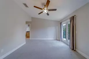 270 Valencia Cir, Saint Petersburg, FL 33716 - Photo 29
