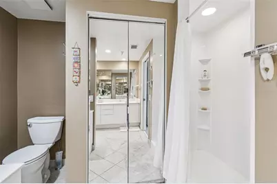 4953 Bacopa Lane S #204, Saint Petersburg, FL 33715 - Photo 15