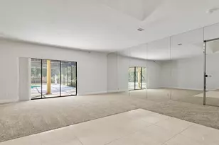 10206 Lakeview Dr, New Port Richey, FL 34654 - Photo 7