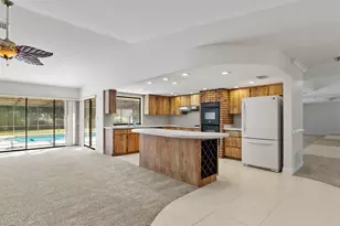 10206 Lakeview Dr, New Port Richey, FL 34654 - Photo 13