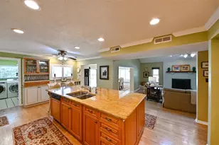 12529 St Charlotte Dr, Tampa, FL 33618 - Photo 17