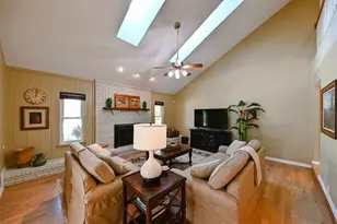 12529 St Charlotte Dr, Tampa, FL 33618 - Photo 13