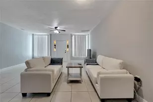 3651 Haines Rd N, Saint Petersburg, FL 33704 - Photo 15