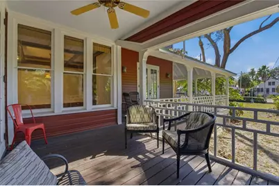 34 W Orange Street, Tarpon Springs, FL 34689 - Photo 9