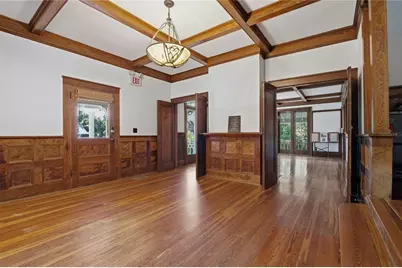 34 W Orange Street, Tarpon Springs, FL 34689 - Photo 3