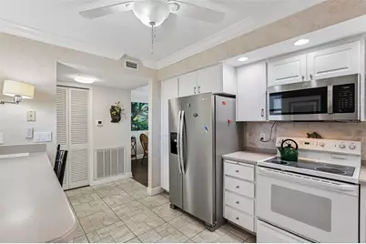 5108 Brittany Drive S #805, Saint Petersburg, FL 33715 - Photo 11