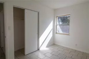 8805 Temple Park Dr, Tampa, FL 33637 - Photo 11