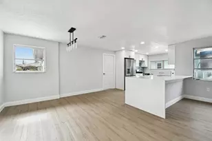 369 Westwinds Dr, Palm Harbor, FL 34683 - Photo 9