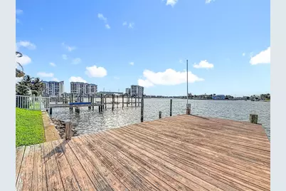 1135 81st Street S, Saint Petersburg, FL 33707 - Photo 7