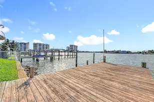 1135 81st St S, Saint Petersburg, FL 33707 - Photo 7