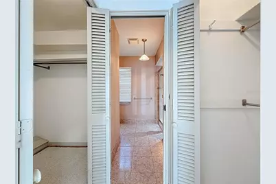 1135 81st Street S, Saint Petersburg, FL 33707 - Photo 21