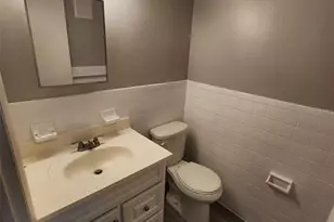 2501 Renatta Dr, Belleair Bluffs, FL 33770 - Photo 13