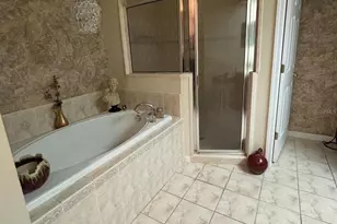 1204 Georgia Trace Ave, Valrico, FL 33596 - Photo 11