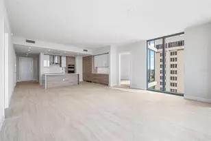 301 1st St S, Saint Petersburg, FL 33701 - Photo 11