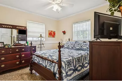 305 N Lauber Way, Tampa, FL 33609 - Photo 13