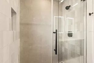 1228 Rainbrook Cir, Valrico, FL 33596 - Photo 17