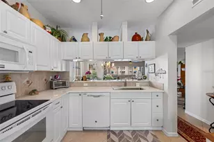 11315 Shipwatch Ln, Largo, FL 33774 - Photo 17