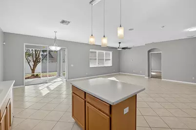 1403 Rushgrove Circle, Dover, FL 33527 - Photo 5