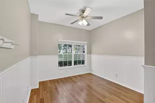 1403 Rushgrove Cir, Dover, FL 33527 - Photo 9