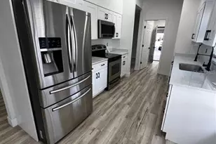 339 Pembroke Ln S, Venice, FL 34293 - Photo 5