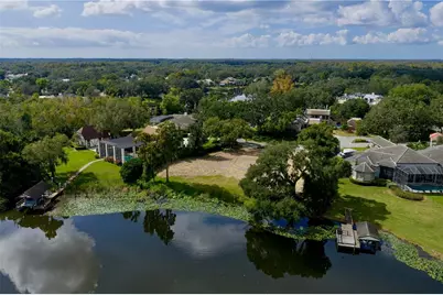 806 Taray De Avila, Tampa, FL 33613 - Photo 3