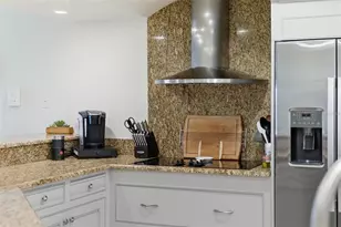 544 Pinellas Bayway S, Tierra Verde, FL 33715 - Photo 9