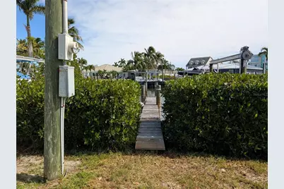 8303 Marina Drive BOAT SLIP #13, Holmes Beach, FL 34217 - Photo 7