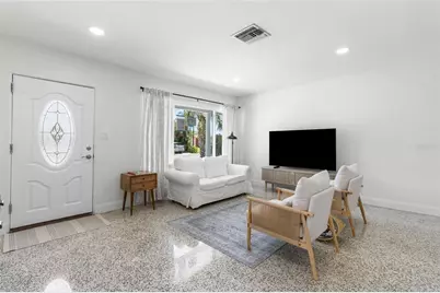 7950 Causeway Boulevard N, Saint Petersburg, FL 33707 - Photo 15