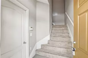 5723 Kingsletsound Pl, Lithia, FL 33547 - Photo 5