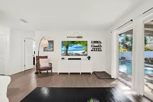 10524 Orange Grove Dr, Tampa, FL 33618 - Photo 11