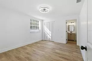 525 27th Ave S, Saint Petersburg, FL 33705 - Photo 31