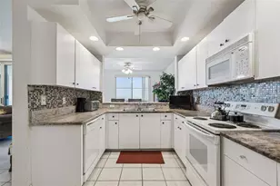 4991 Bacopa Ln S, Saint Petersburg, FL 33715 - Photo 21