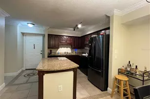 9481 Highland Oak Dr, Tampa, FL 33647 - Photo 7