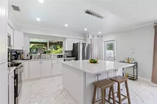 7301 Twelve Oaks Blvd, Tampa, FL 33634 - Photo 11