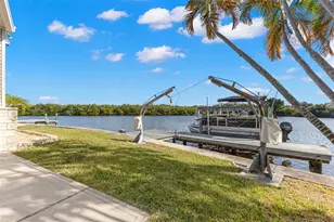 7013 Mt Piney Rd NE, Saint Petersburg, FL 33702 - Photo 17