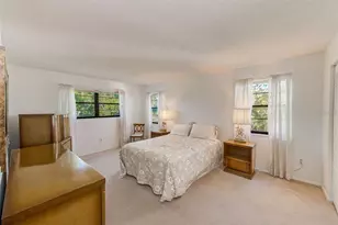 6070 80th St N, Saint Petersburg, FL 33709 - Photo 15