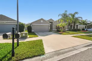 8439 Hunters Fork Loop, Ruskin, FL 33573 - Photo 5
