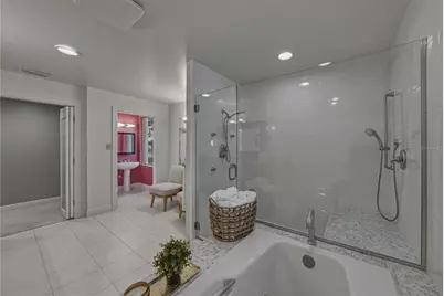 838 Monterey Boulevard NE, Saint Petersburg, FL 33704 - Photo 51